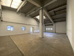 Location Entrepôt – Local d’activité à Cesson-Sévigné de 364m² - Réf. n°4334 - PHOTO3_4334.jpg