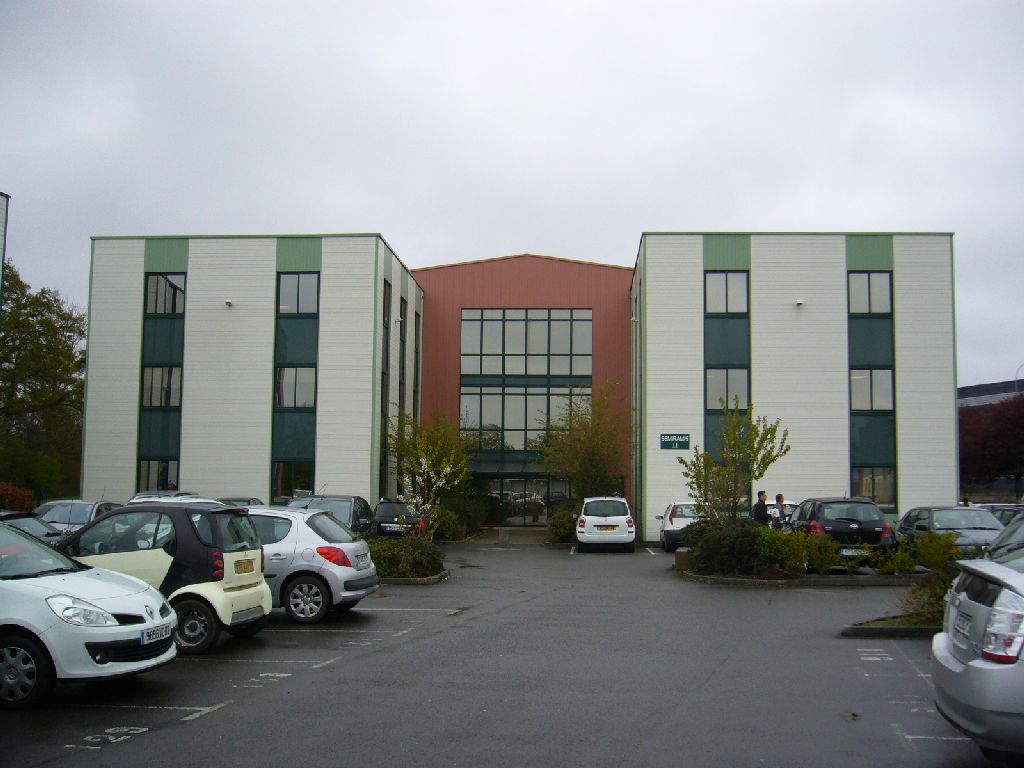 Location Bureau à VERN SUR SEICHE de 175m² - Réf. n°1890 - PHOTO1_1890_1669020112.jpg