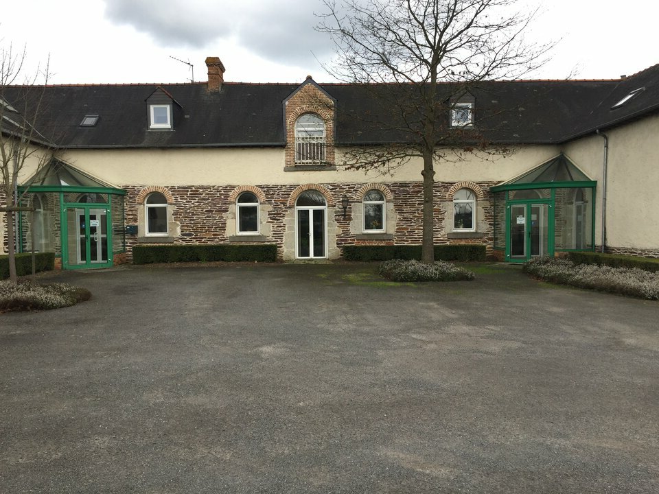 Location Bureau à Chartres-de-Bretagne de 130m² - Réf. n°2701 - PHOTO1_2701_1679039372.jpg