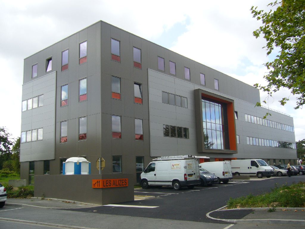 Location Bureau à Rennes de 550m² - Réf. n°3792 - PHOTO1_3792_1669020195.jpg