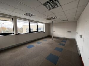 Location Bureau à SAINT GREGOIRE de 1455m² - Réf. n°3919 - PHOTO1_3919_1701179455.jpg