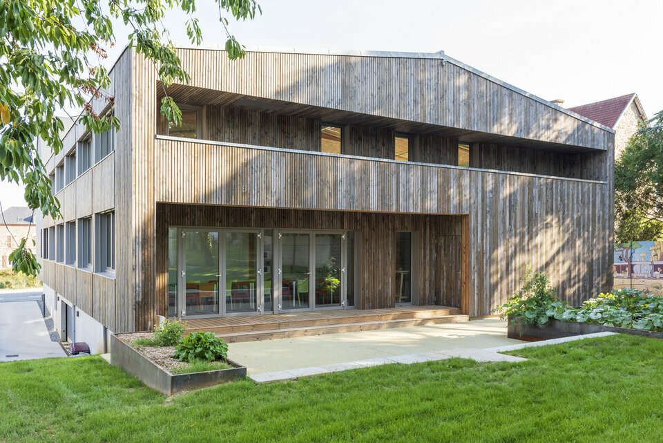 Vente Bureau à Chateaubourg de 369m² - Réf. n°4013 - PHOTO1_4013_1670861074.jpg