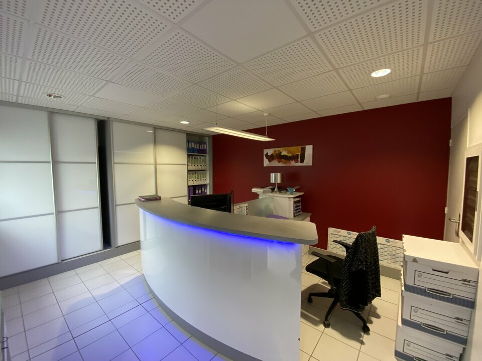 Location Bureau à Bruz de 167m² - Réf. n°4057 - PHOTO1_4057_1675673493.jpg