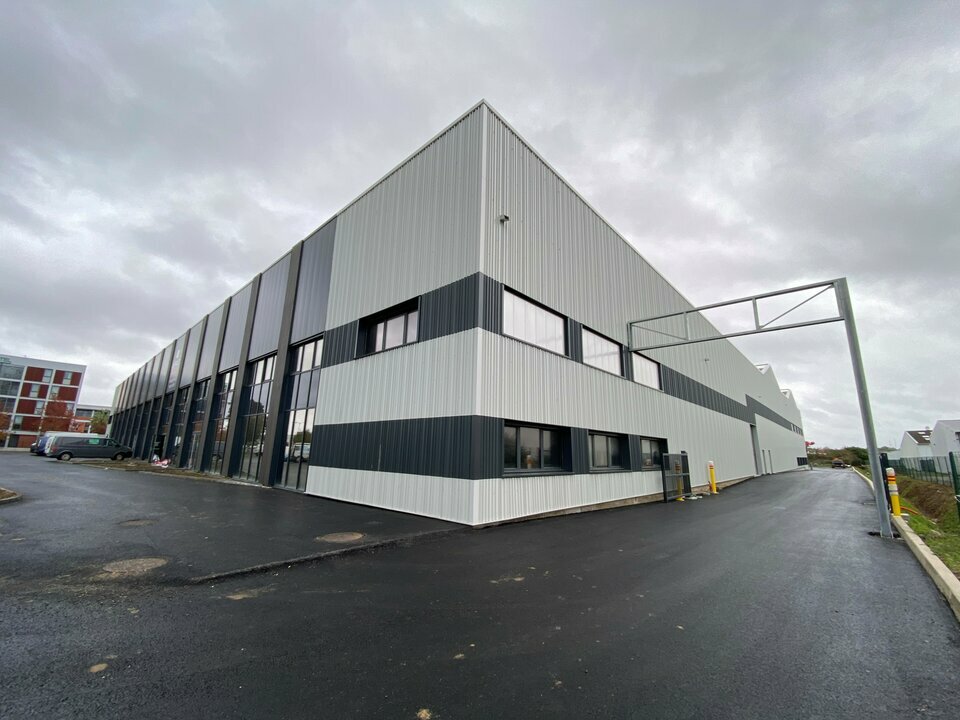 Location Entrepôt – Local d’activité à Rennes de 2092m² - Réf. n°4253 - PHOTO1_4253_1702481150.jpg