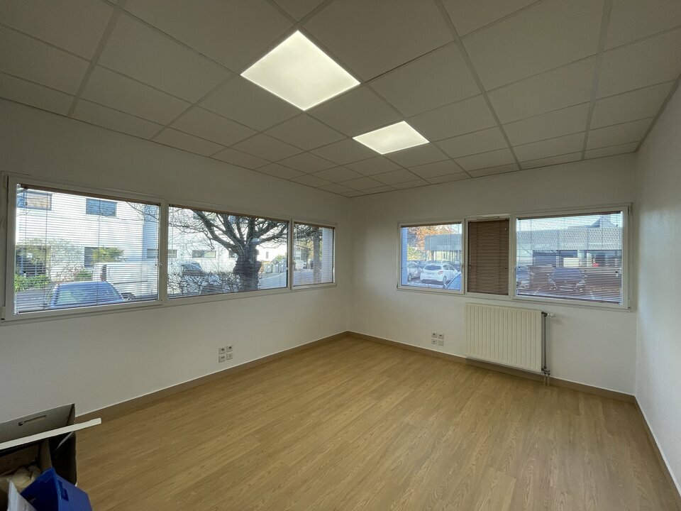 Location Bureau à SAINT GREGOIRE de 19m² - Réf. n°4258 - PHOTO1_4258_1702894665.jpg