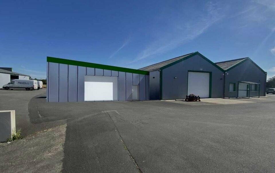 Location Entrepôt – Local d’activité à Noyal-Chatillon-sur-Seiche de 225m² - Réf. n°4281 - PHOTO1_4281_1706523825.jpg