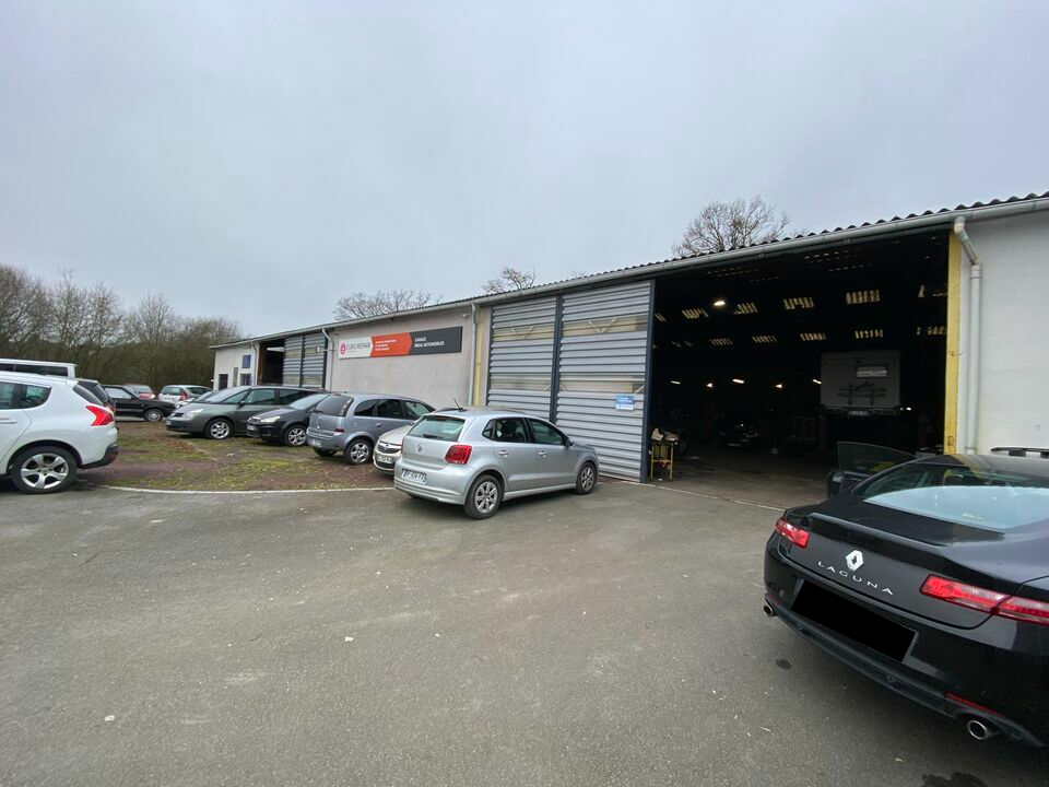 Vente Entrepôt – Local d’activité à BREAL SOUS MONTFORT de 1000m² - Réf. n°4292 - PHOTO1_4292_1708337309.jpg