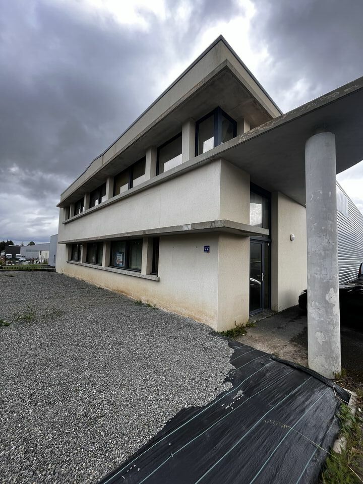 Location Bureau à Pacé de 220m² - Réf. n°4360 - PHOTO1_4360_1719304777.jpg