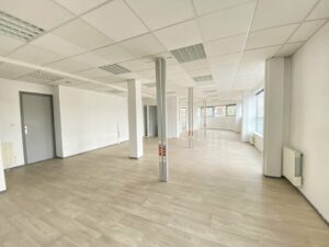 Location Bureau à Cesson-Sévigné de 147m² - Réf. n°615 - PHOTO1_615_1676891695.jpg