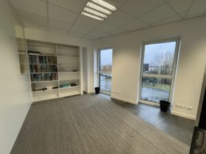 Location Bureau à Noyal-Chatillon-sur-Seiche de 157m² - Réf. n°2735 - PHOTO3_2735_1702308671.jpg