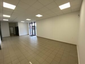 Location Entrepôt – Local d’activité à Rennes de 380m² - Réf. n°4180 - PHOTO3_4180_1690295725.jpg