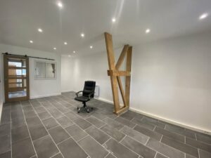 Location Entrepôt – Local d’activité à Servon-sur-Vilaine de 190m² - Réf. n°4364 - PHOTO3_4364_1719410674.jpg