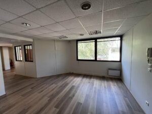 Location Bureau à Rennes de 151m² - Réf. n°2528 - PHOTO4_2528_1689688300.jpg