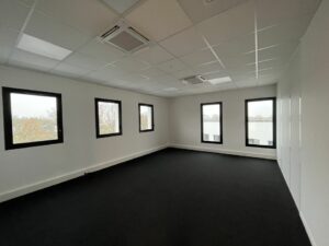 Location Bureau à Bruz de 170m² - Réf. n°3750 - PHOTO4_3750_1671785788.jpg