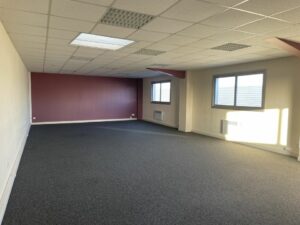 Location Bureau à Montgermont de 117m² - Réf. n°980 - PHOTO4_980_1671030810.jpg