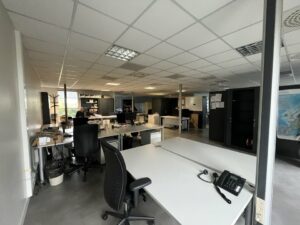 Location Bureau à SAINT JACQUES DE LA LANDE de 450m² - Réf. n°3842 - PHOTO5_3842_1671527787.jpg