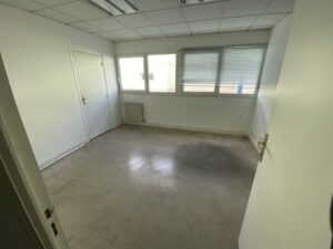 Location Entrepôt – Local d’activité à THORIGNE FOUILLARD de 4137m² - Réf. n°3945 - PHOTO5_3945_1701164915.jpg