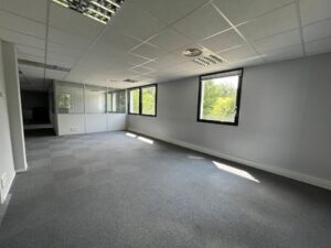 Vente Bureau à Chartres-de-Bretagne de 100m² - Réf. n°4174 - PHOTO5_4174_1688656555.jpg