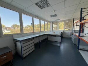 Vente Bureau à Bruz de 356m² - Réf. n°4218 - PHOTO6_4218_1696323331.jpg