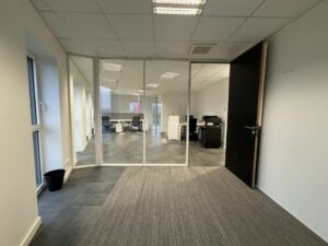 Location Bureau à Noyal-Chatillon-sur-Seiche de 157m² - Réf. n°2735 - PHOTO9_2735_1702308693.jpg